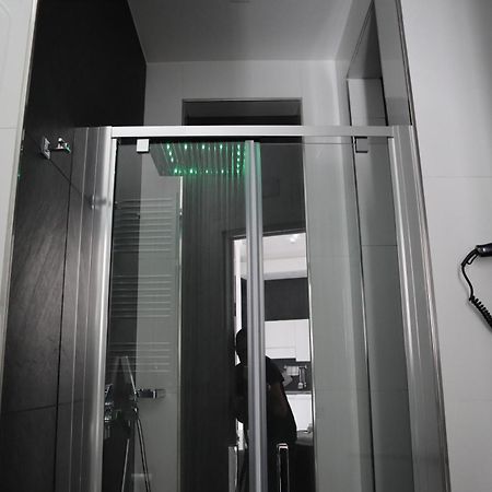 Rettifilo 201 Exclusive Rooms Napoli Bagian luar foto