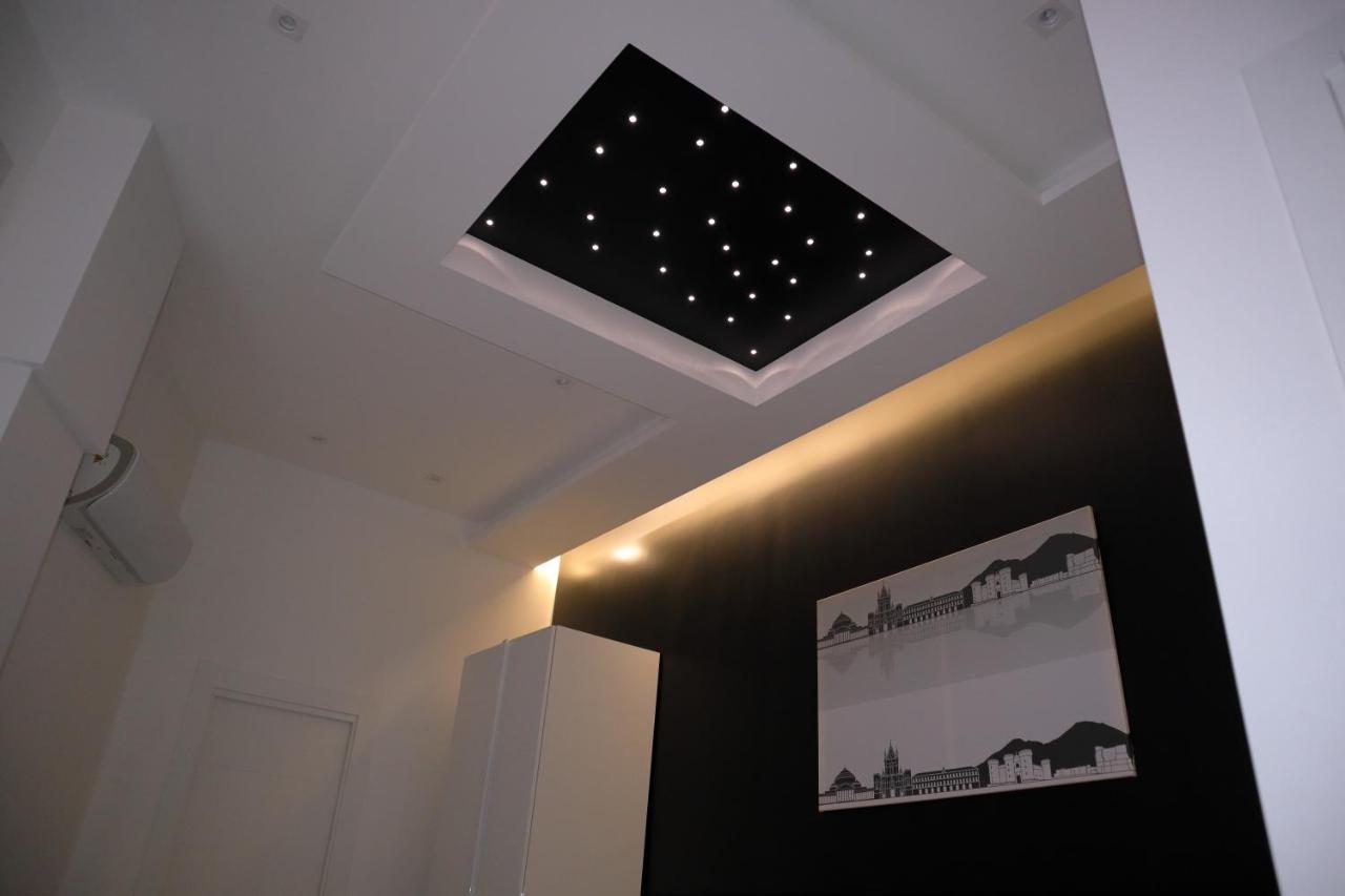 Rettifilo 201 Exclusive Rooms Napoli Bagian luar foto