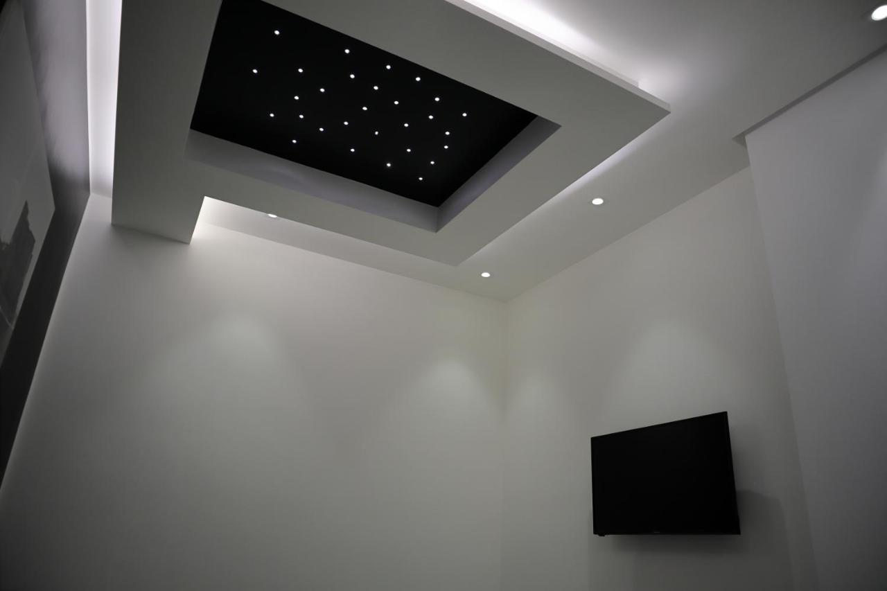 Rettifilo 201 Exclusive Rooms Napoli Bagian luar foto