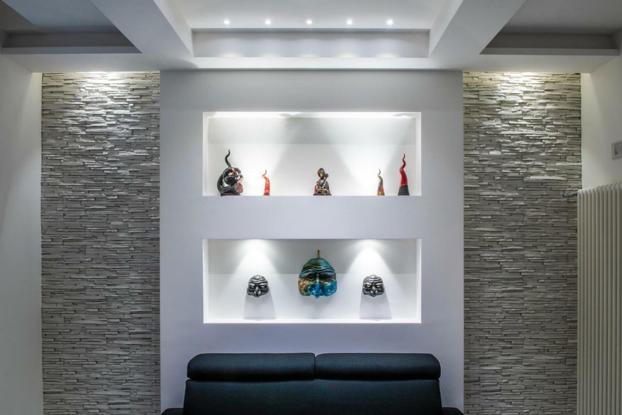 Rettifilo 201 Exclusive Rooms Napoli Bagian luar foto