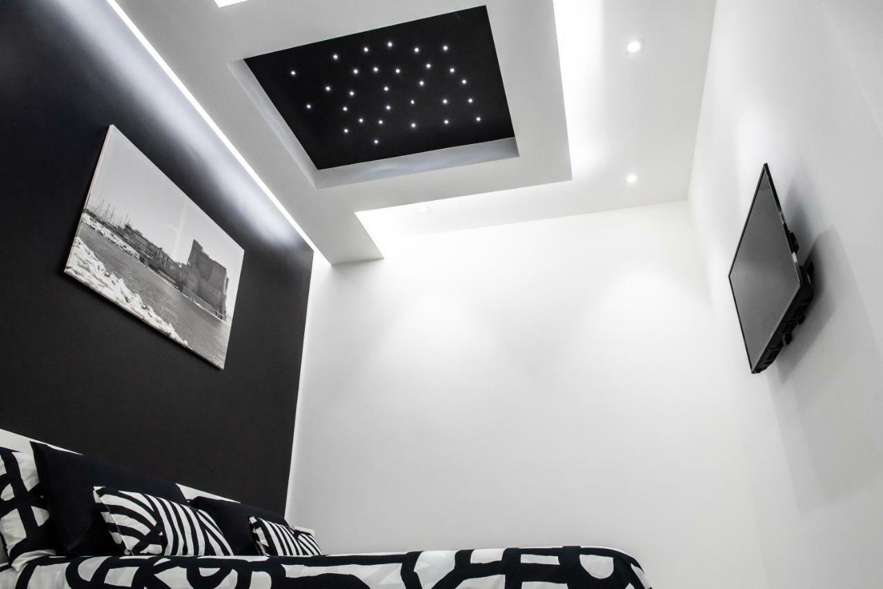 Rettifilo 201 Exclusive Rooms Napoli Bagian luar foto